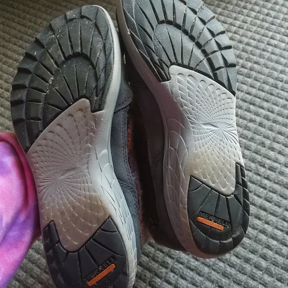 Merrell Winter Boots - Picture 3 of 3